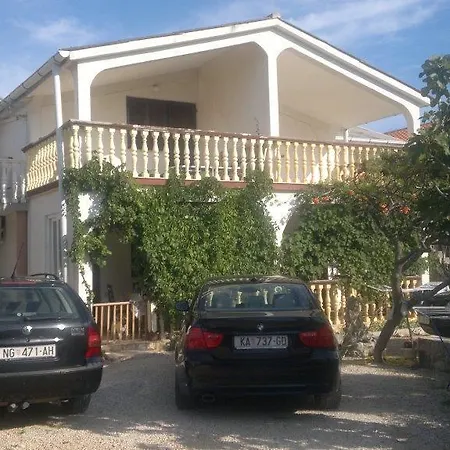 Apartamento Apartmens Perak Vir
